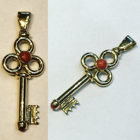 Pendant " Key with Coral "
