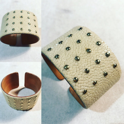 Cuff in Ivory Leather and Gold 18 kt