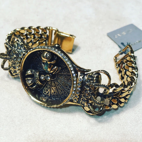 Bracelet with a " frog inside the watch " ref. B4653C